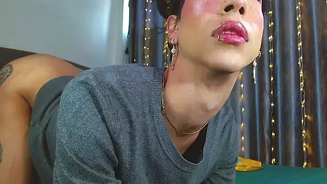 Kenisha_Sweet live sex cam