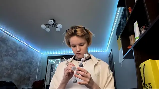 CutieGoga's cam snapshot