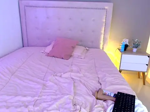 lunaa08's cam snapshot