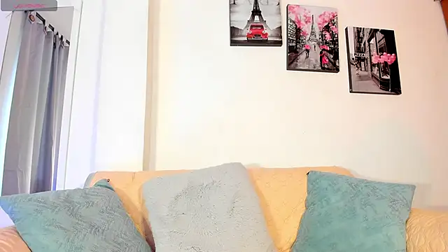 PauleteW10's cam snapshot