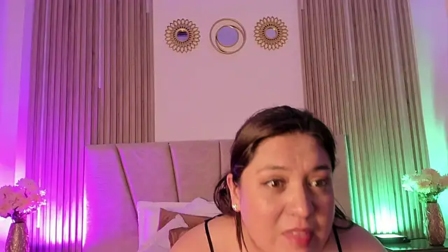 Paula_And's cam snapshot