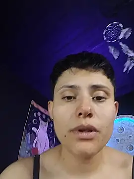 girl_intense444's cam snapshot