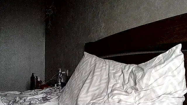 JulianaGold1's cam snapshot