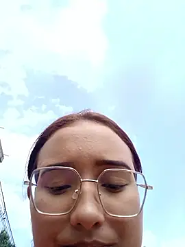 young_dairy01's cam snapshot