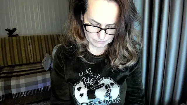 lauraoven's cam snapshot