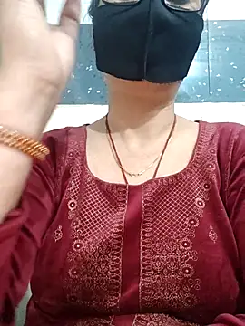 Aishwaryaa_69's cam snapshot