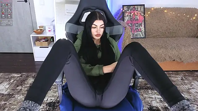 Tiffany_lab's cam snapshot