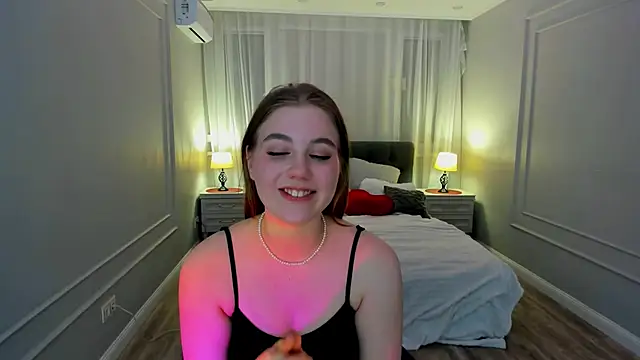 GoldenMirage live sex cam