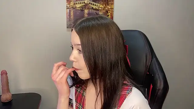 purr_queen's cam snapshot