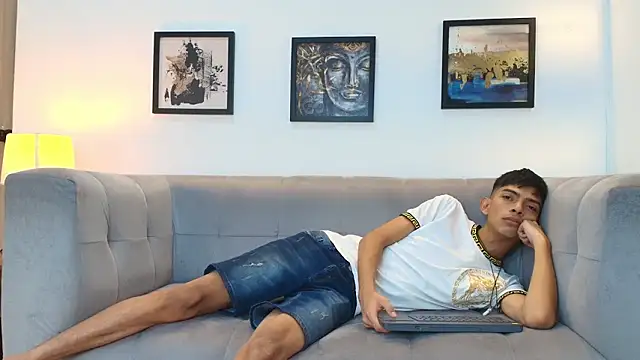 PRETTY_SEX1's cam snapshot