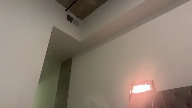 chloesactingout's cam snapshot