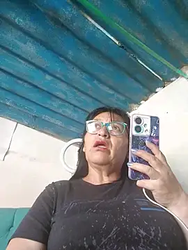 clarita_01's cam snapshot