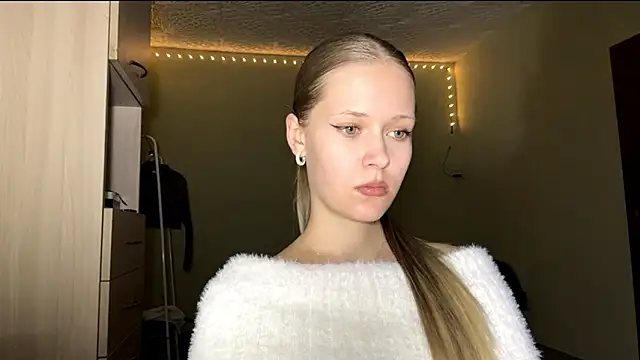 ZaidaSchwarten's cam snapshot