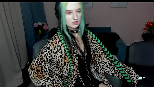 ToxicKittyy's cam snapshot