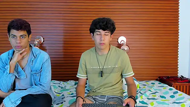 PeakkTwiins's cam snapshot