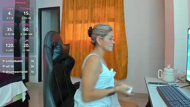 tabata_monroe's cam snapshot