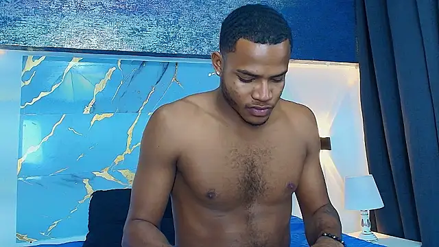 Latinblack_98's cam snapshot