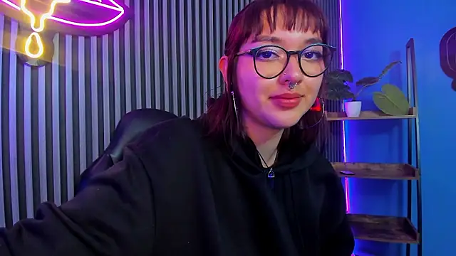 Violett_Prince1's cam snapshot