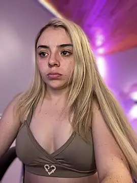 Mia_blondee_'s cam snapshot