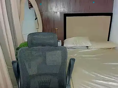 CassieSommereux live sex cam