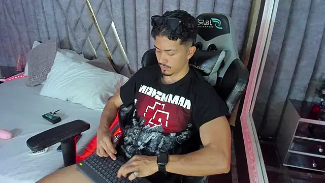 NicolaiKarav's cam snapshot