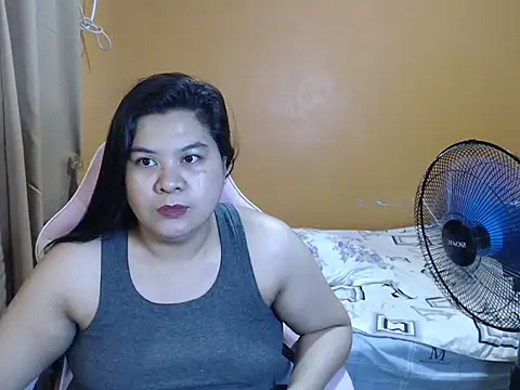 ur_hotsexymaria's cam snapshot