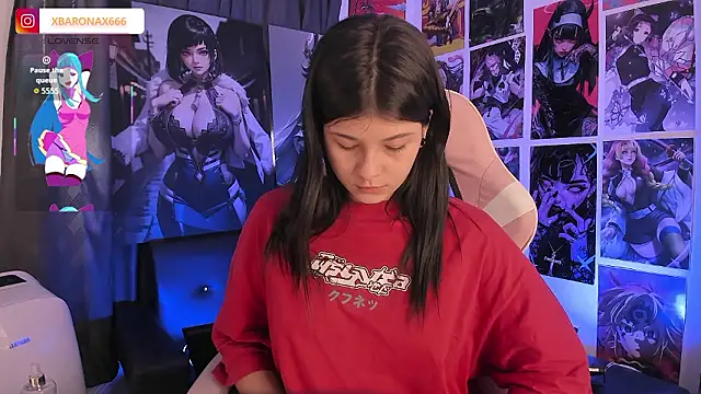 LanaKyutt live sex cam