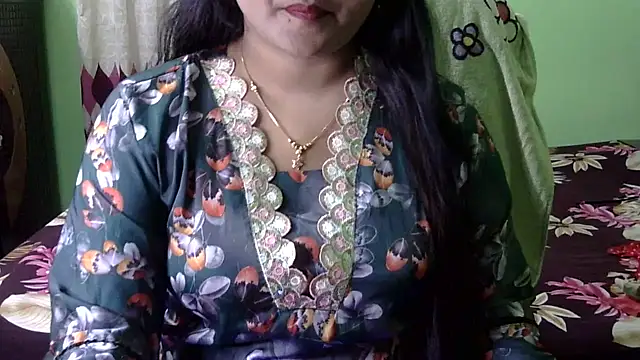 BengaliQueenStar's cam snapshot