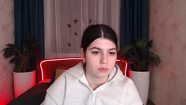 KisaModel's cam snapshot