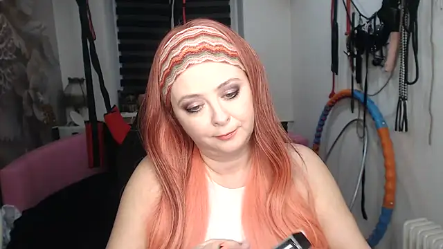 MISSwithDOLLS's cam snapshot