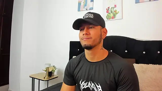 ander_montoyaa live sex cam
