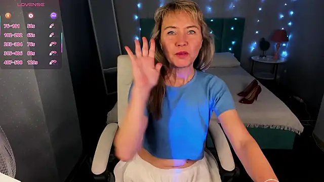 Carla_Vogue's cam snapshot