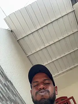 andrewmaro live sex cam