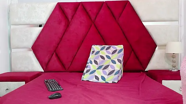 Kity_spiderr live sex cam