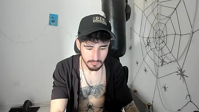 DmitriSanders live sex cam