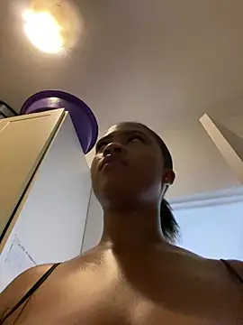 _Fifi's cam snapshot