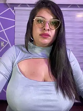 MiiaaJoness's cam snapshot