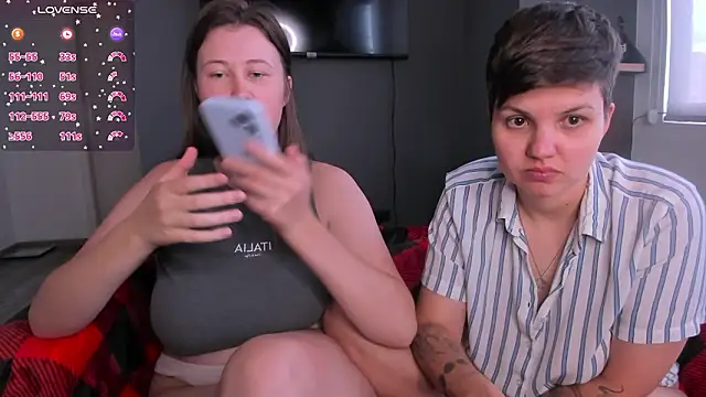 Tenderly_Couple live sex cam