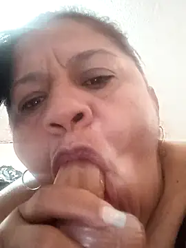 Saraagreys1's cam snapshot