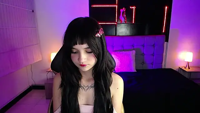 _Charlotte_Collins_'s cam snapshot