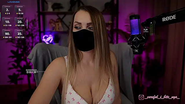 careful_i_bite_nya's cam snapshot