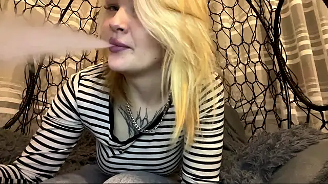 MichaelaStruckhoff's cam snapshot