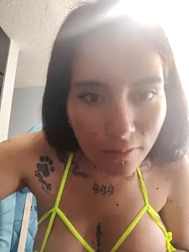 mara_adiction's cam snapshot