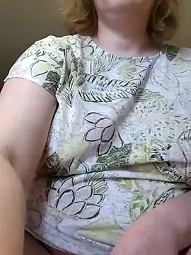 xxSexyBushLinnxx live sex cam