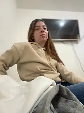 Cloew_Marz live sex cam