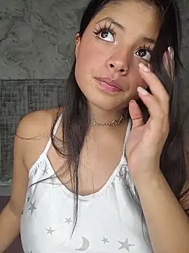 ashleythompson2025's cam snapshot