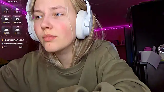 KarinRobertson's cam snapshot