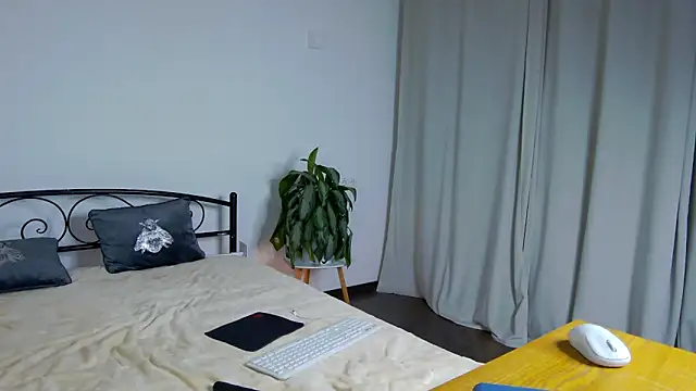 Maytaai live sex cam