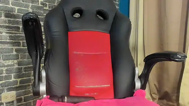 iam_samy_'s cam snapshot