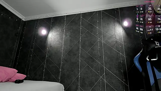 Red_FoxGirl's cam snapshot